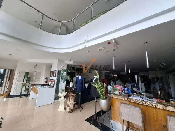 Edificio comercial en alquiler en Urdesa, Guayaquil · 927 m², foto 9