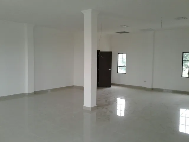 Oficina en alquiler y venta en La Aurora, Daule · 72.91 m², foto 3