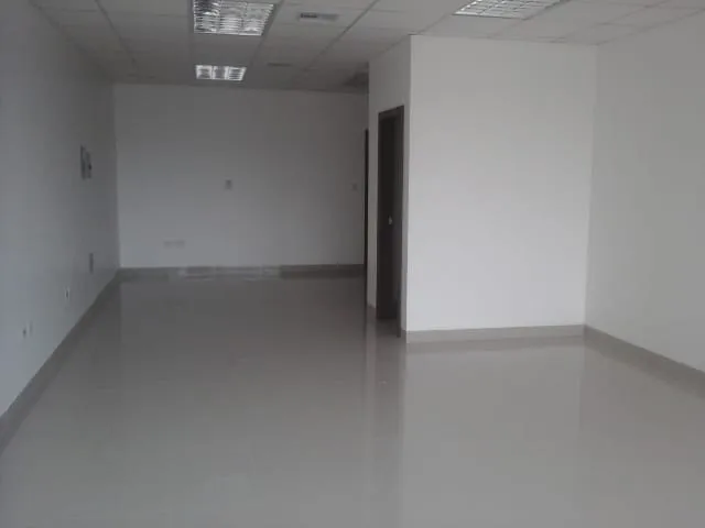 Oficina en alquiler y venta en La Aurora, Daule · 40 m², foto 2