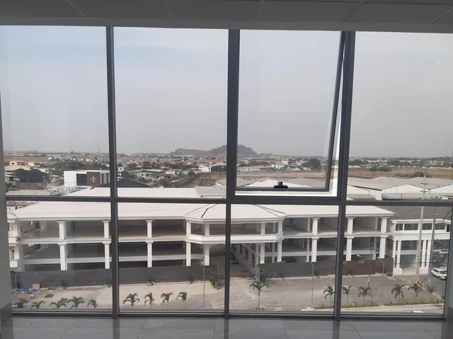 Oficina en alquiler y venta en La Aurora, Daule · 43.74 m², foto 4