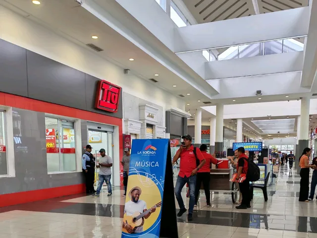 Local comercial en alquiler en La Alborada, Guayaquil · 4 m², foto 2