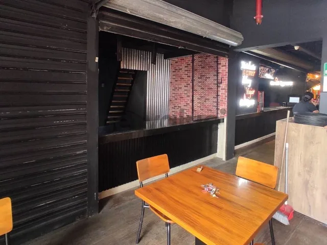 Local comercial en alquiler en Urdesa, Guayaquil · 12.5 m², foto 4