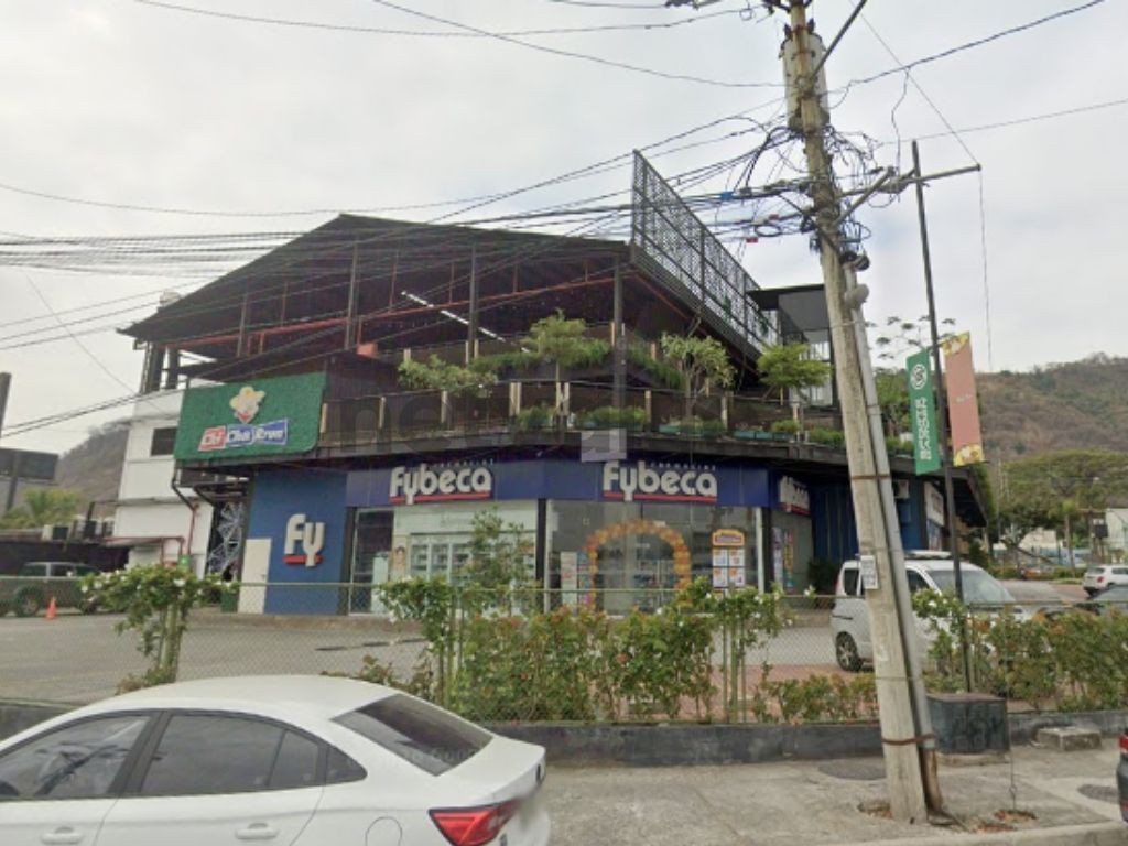 Local comercial en alquiler en Urdesa, Guayaquil · 150 m², foto 1