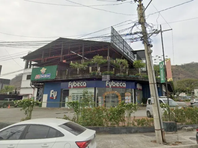 Local comercial en alquiler en Urdesa, Guayaquil · 150 m², foto 2