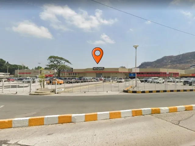 Local comercial en alquiler en Urdesa, Guayaquil · 569.18 m², foto 1