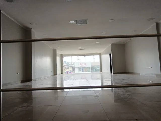 Local comercial en alquiler en Urdesa, Guayaquil · 300 m², foto 7