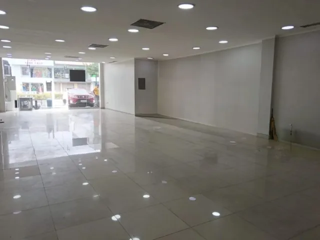 Local comercial en alquiler en Urdesa, Guayaquil · 300 m², foto 4