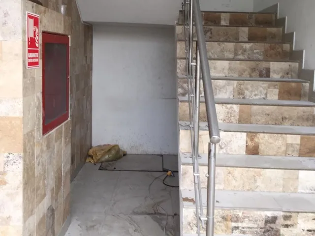 Local comercial en alquiler en Urdesa, Guayaquil · 320 m², foto 2