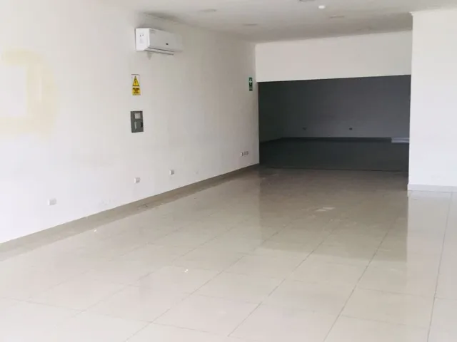 Local comercial en alquiler en Urdesa, Guayaquil · 320 m², foto 5