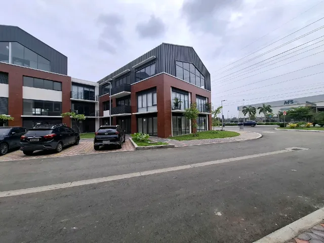 Local comercial en alquiler en Nuevo Samborondón, Samborondón · 130 m², foto 6