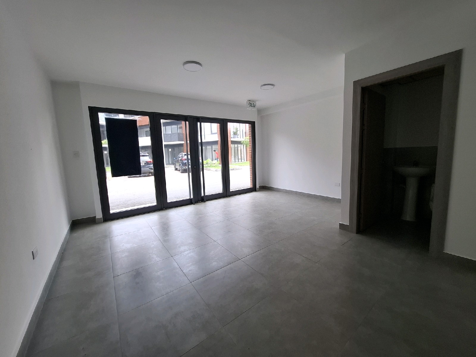 Local comercial en alquiler en Nuevo Samborondón, Samborondón · 130 m², foto 8
