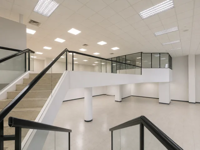 Local comercial en alquiler en La Alborada, Guayaquil · 1,090.6 m², foto 3