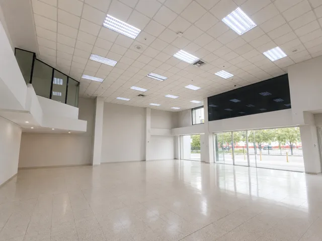Local comercial en alquiler en La Alborada, Guayaquil · 1,090.6 m², foto 5