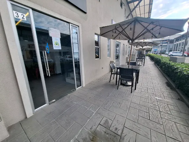Local comercial en alquiler en Autopista Narcisa de Jesús, Guayaquil · 111.04 m², foto 2