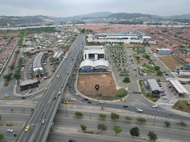 Terreno comercial en alquiler y venta en Autopista Narcisa de Jesús, Guayaquil · 1,542.41 m², foto 8
