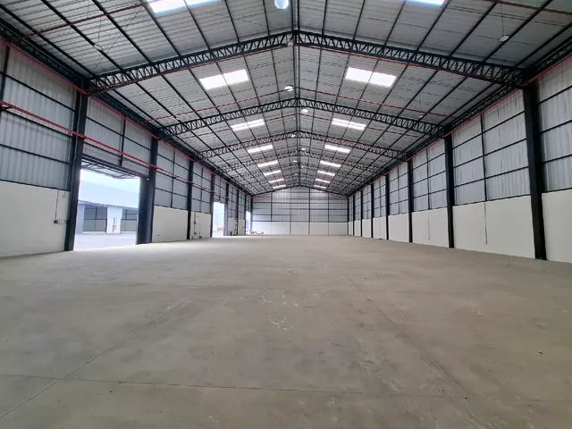 Bodega en alquiler en Nuevo Samborondón, Samborondón · 600 m², foto 2