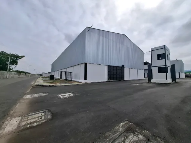 Bodega en alquiler en Nuevo Samborondón, Samborondón · 600 m², foto 5