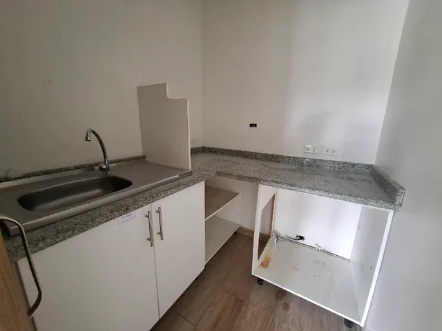 Local comercial en alquiler en Autopista Narcisa de Jesús, Guayaquil · 71.72 m², foto 2