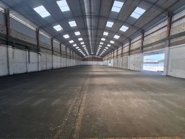 Bodega en alquiler en Sur, Guayaquil · 1,600 m²