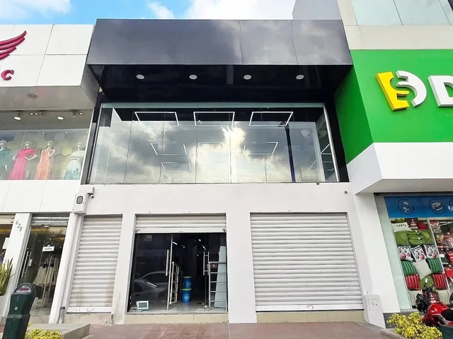 Local comercial en alquiler en Urdesa, Guayaquil · 345 m²