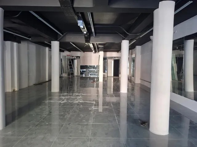Local comercial en alquiler en Urdesa, Guayaquil · 345 m², foto 2