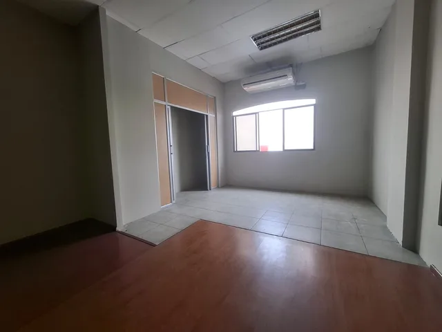 Local comercial en alquiler en Av. Juan Tanca Marengo, Guayaquil · 120 m², foto 8