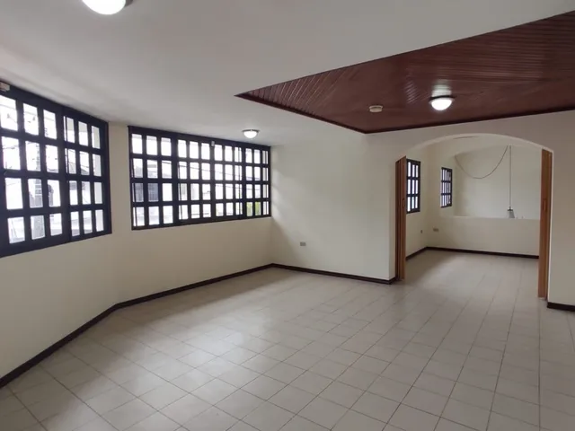 Edificio comercial en alquiler y venta en Urdenor, Guayaquil · 430 m², foto 8