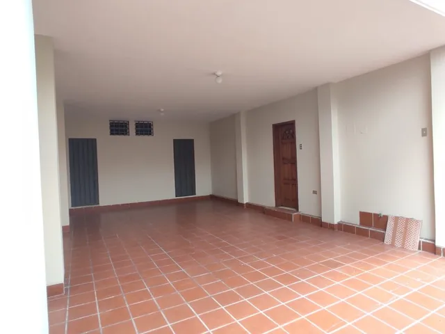 Edificio comercial en alquiler y venta en Urdenor, Guayaquil · 430 m², foto 9