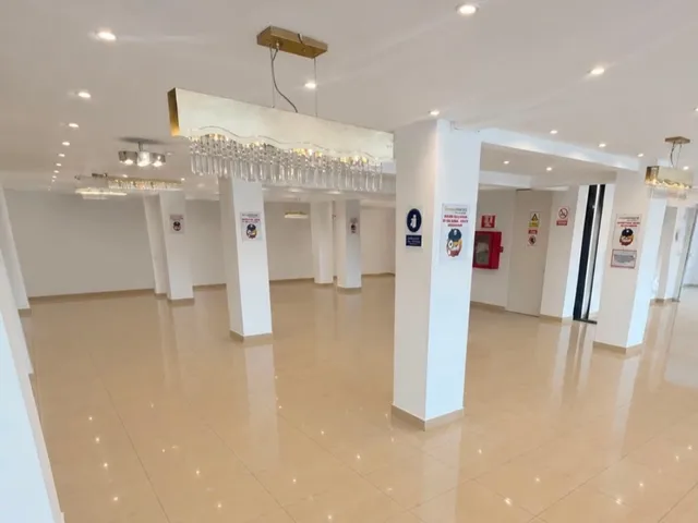 Local comercial en alquiler y venta en Centro, Guayaquil · 1,185.68 m², foto 3