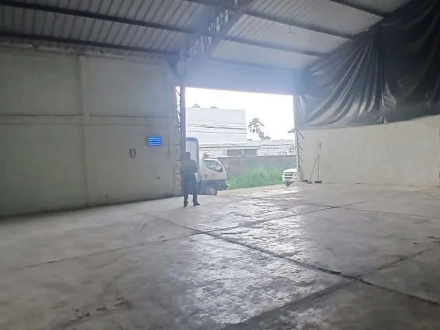 Bodega en alquiler en vía a la Costa, Guayaquil · 181 m²